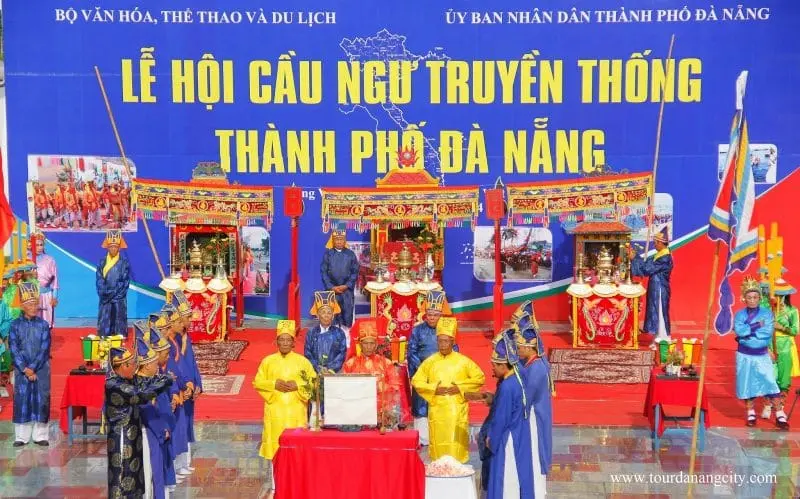 Lễ hội cầu ngư Hội An - Lễ hội cầu mong mưa thuận gi&oacute; h&ograve;a của người con bản xứ 6