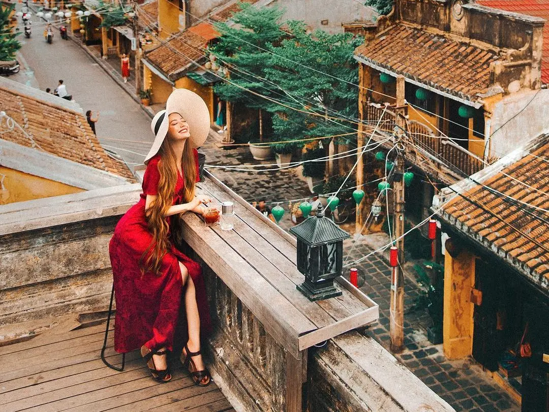 B&iacute; quyết mặc đẹp khi dạo chơi phố cổ Hội An 13