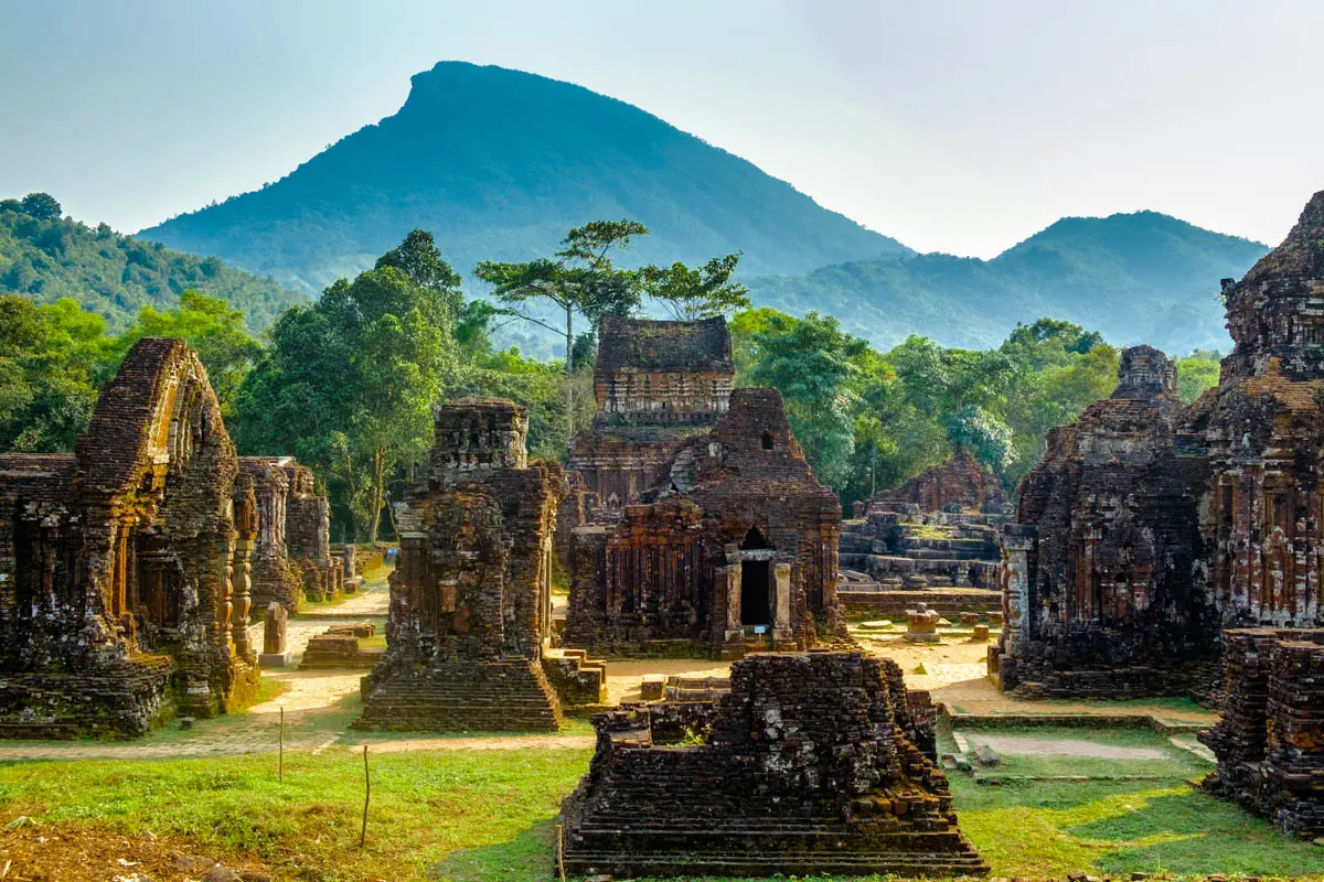 Kh&aacute;m ph&aacute; trọn vẹn vẻ đẹp y&ecirc;n b&igrave;nh nơi Phố cổ với những kinh nghiệm du lịch Hội An tự t&uacute;c cực xịn 19