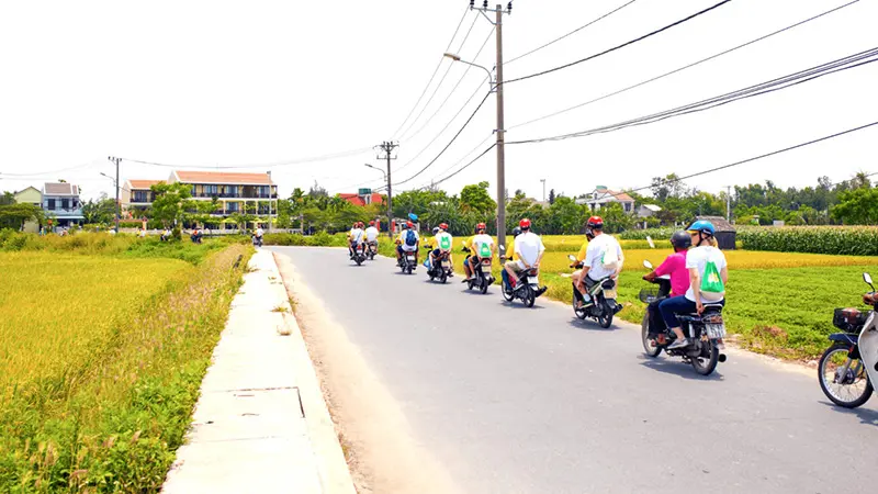 Nửa ngày là đủ để khám phá làng quê Hội An bằng xe máy 2