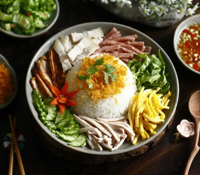 Ăn gì ở Huế? Khám phá danh sách đặc sản thú vị ở vùng đất cố đô