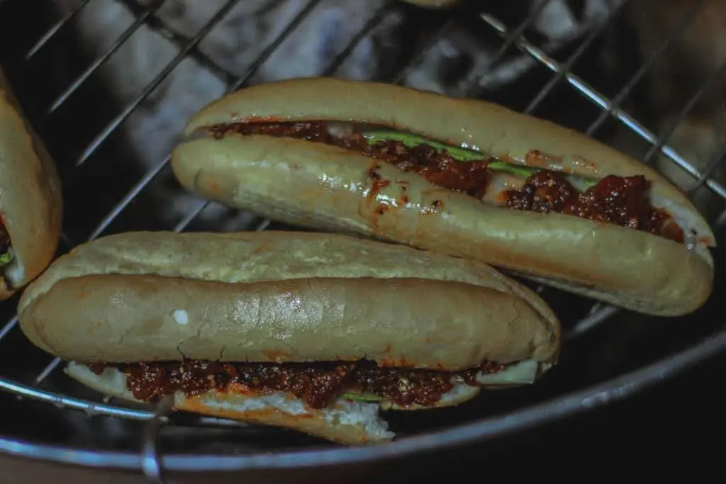 Bánh mì Tràng Tiền Huế - Gói gọn hương vị cố đô khiến bao người phải suýt xoa không ngừng