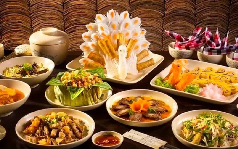 Ẩm thực cung đ&igrave;nh Huế: Tinh hoa ho&agrave;ng gia qua nhiều thế kỷ 4