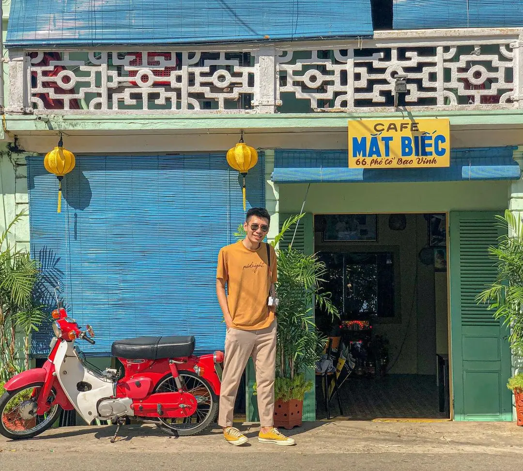 Bạn đ&atilde; gh&eacute; qua qu&aacute;n cafe nổi tiếng phố cổ Bao Vinh Huế chưa? 9