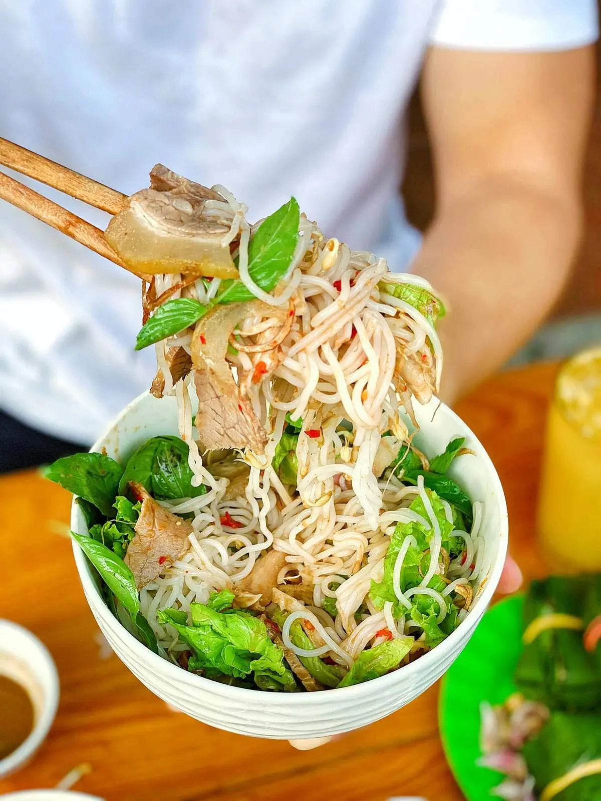 B&aacute;nh canh c&aacute; l&oacute;c B&agrave; Triệu Huế - M&oacute;n ngon kh&oacute; cưỡng được tạo n&ecirc;n từ c&aacute;i t&acirc;m v&agrave; c&aacute;i t&igrave;nh 6