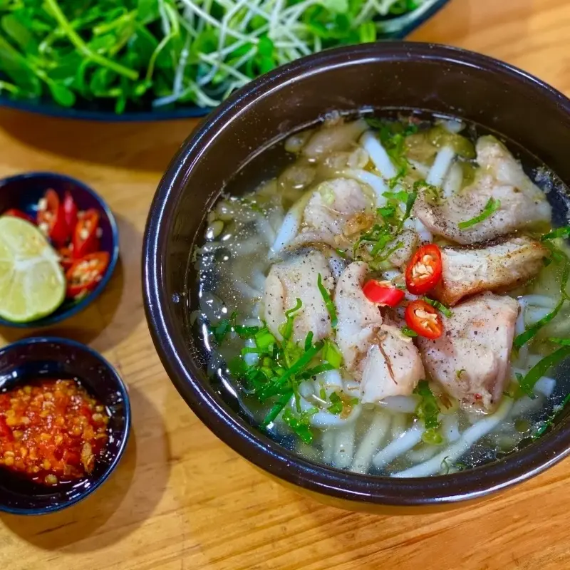 B&aacute;nh canh c&aacute; l&oacute;c &ndash; M&oacute;n ăn d&acirc;n d&atilde; kh&ocirc;ng thể thiếu của người d&acirc;n xứ Huế 22