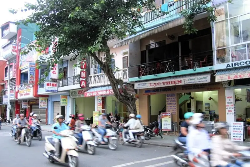 B&aacute;nh kho&aacute;i Đinh Ti&ecirc;n Ho&agrave;ng - Cảm nhận vị ngon b&aacute;nh kho&aacute;i xứ Huế 40 năm tuổi 7