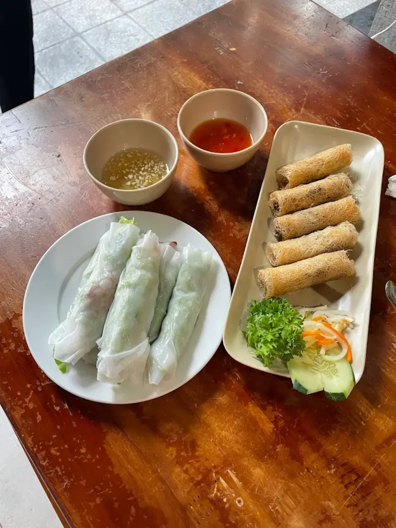 Bỏ t&uacute;i 8 qu&aacute;n b&aacute;nh ướt Huế ngon nức tiếng, ăn l&agrave; ghiền 3