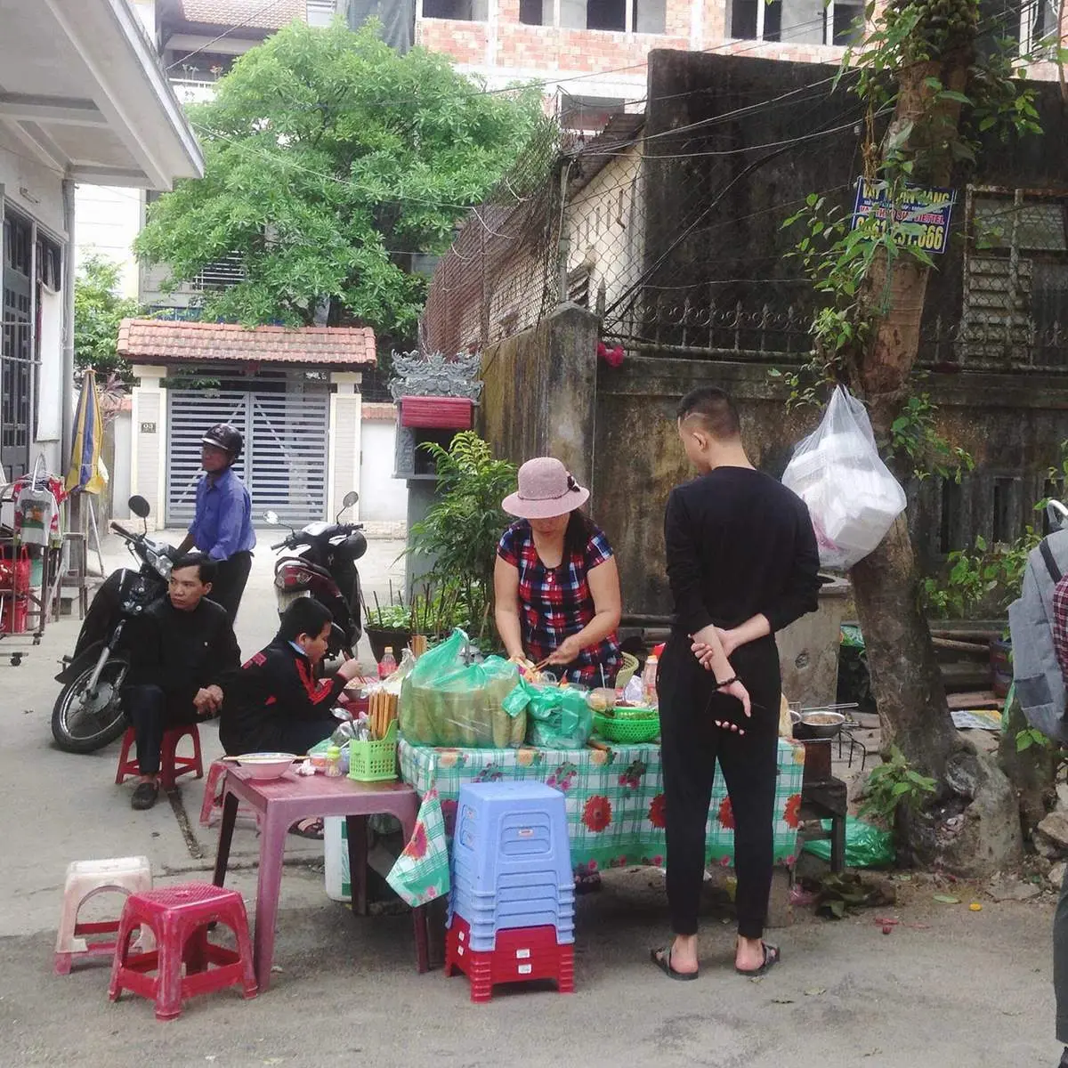 B&uacute;n trộn Huế - Hương vị chua chua ngọt ngọt đậm đ&agrave; thơm ngon 6