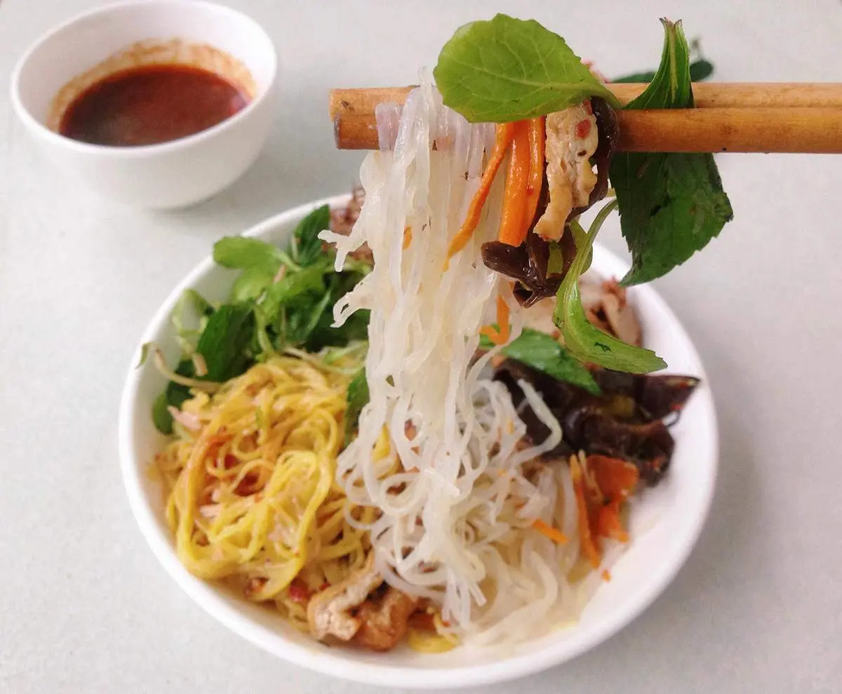 B&uacute;n trộn Huế - Hương vị chua chua ngọt ngọt đậm đ&agrave; thơm ngon 4
