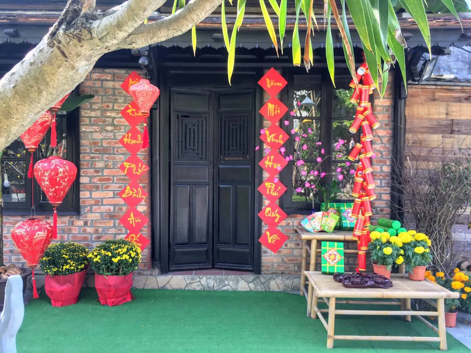 Cafe Nam Giao Ho&agrave;i Cổ - Qu&aacute;n c&agrave; ph&ecirc; cổ k&iacute;nh giữa l&ograve;ng cố đ&ocirc; Huế 7