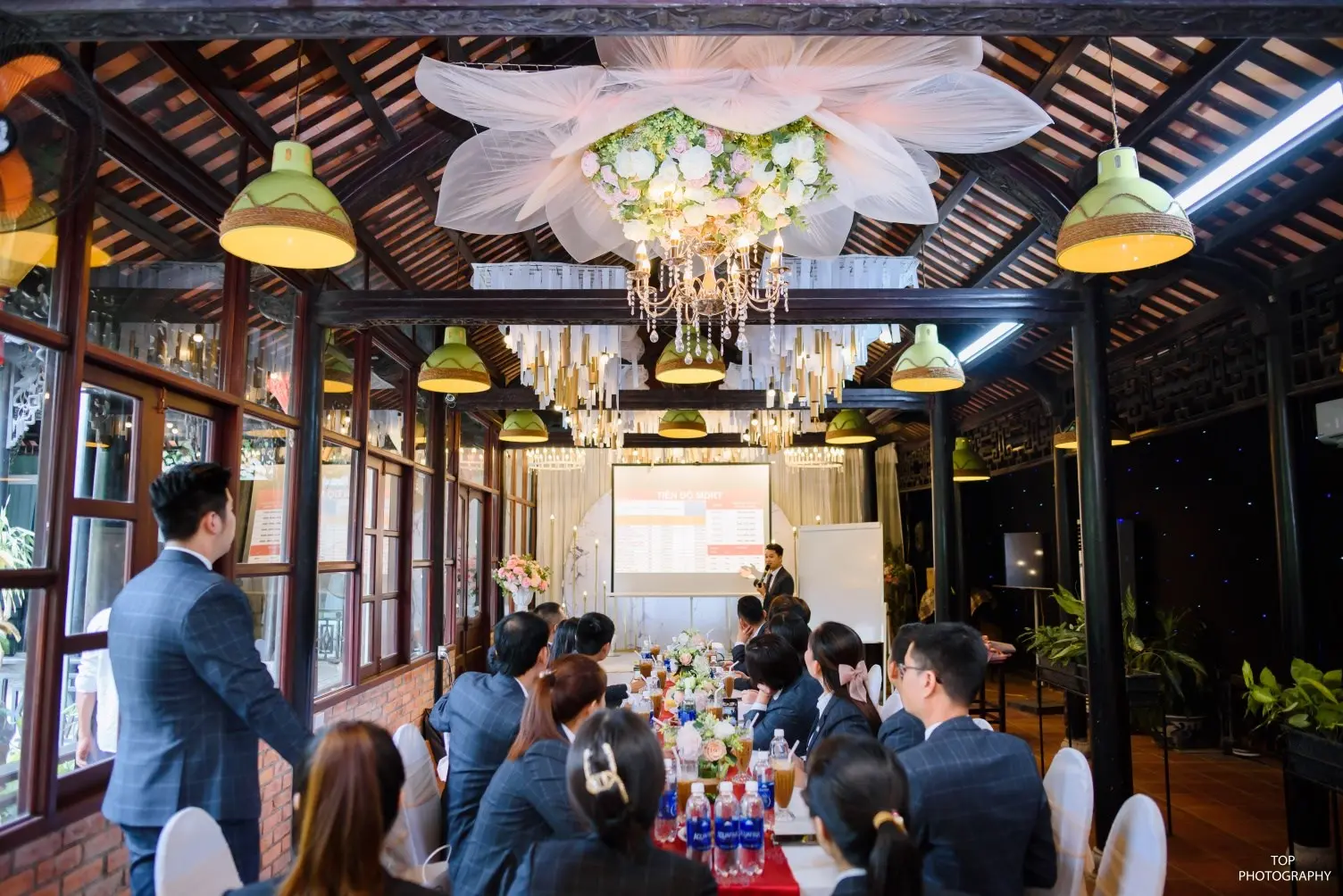 Cafe Nam Giao Ho&agrave;i Cổ - Qu&aacute;n c&agrave; ph&ecirc; cổ k&iacute;nh giữa l&ograve;ng cố đ&ocirc; Huế 11