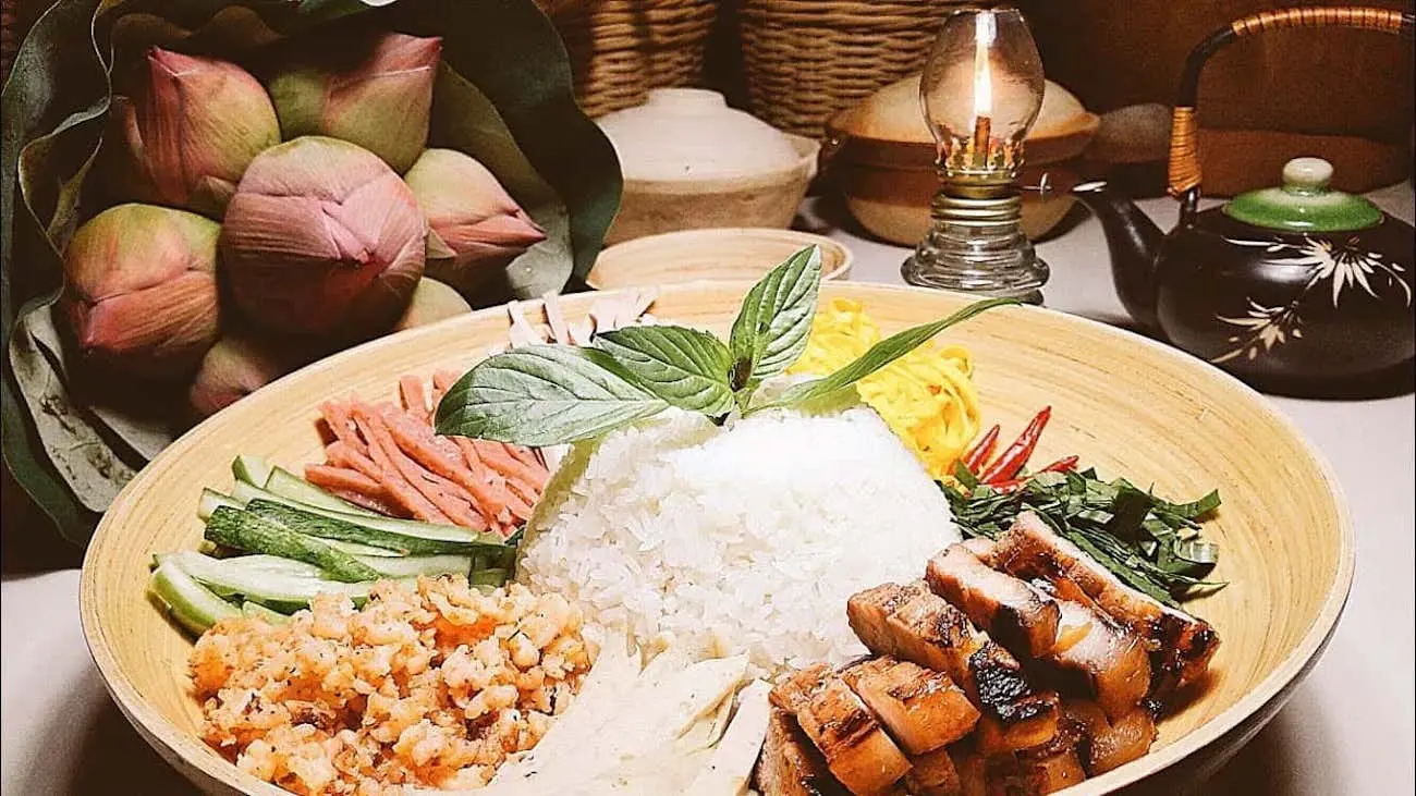 Cơm &Acirc;m Phủ Huế: Tinh hoa ẩm thực cố đ&ocirc; với c&aacute;i t&ecirc;n ma mị 6