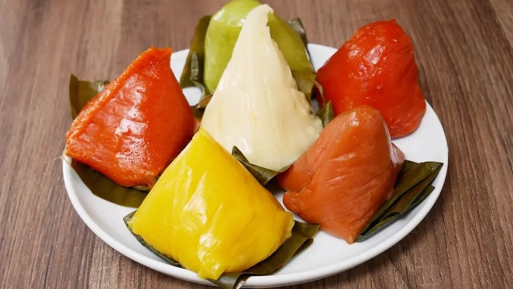 Công phu nghề làm bánh ít ngũ sắc xứ Huế 4