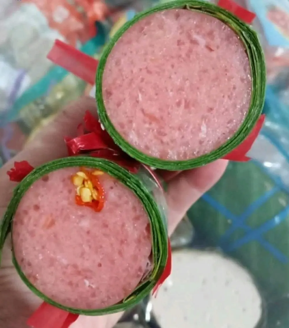 Đặc sản nem chua Huế - M&oacute;n ngon được ưa chuộng v&agrave;o dịp lễ Tết tại Huế 5