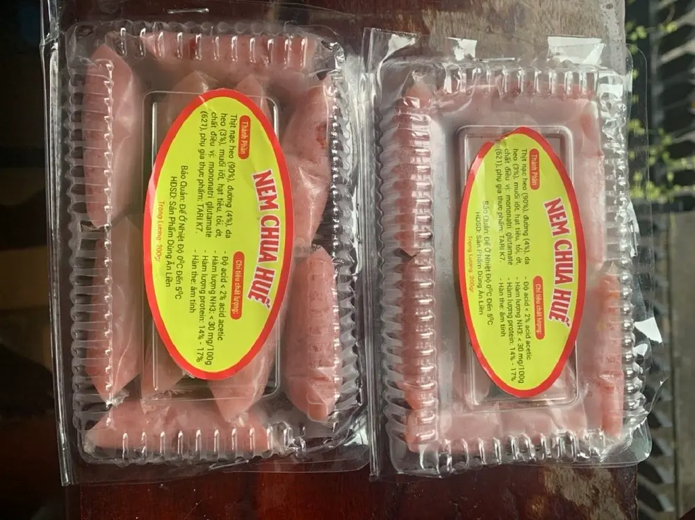 Đặc sản nem chua Huế - M&oacute;n ngon được ưa chuộng v&agrave;o dịp lễ Tết tại Huế 6