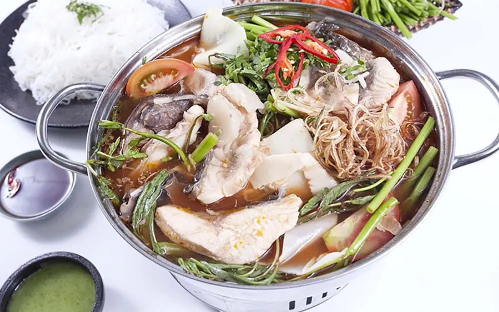 Đầm Chuồn Hương Qu&aacute;n - Nh&agrave; h&agrave;ng chuy&ecirc;n hải sản tại Huế 7