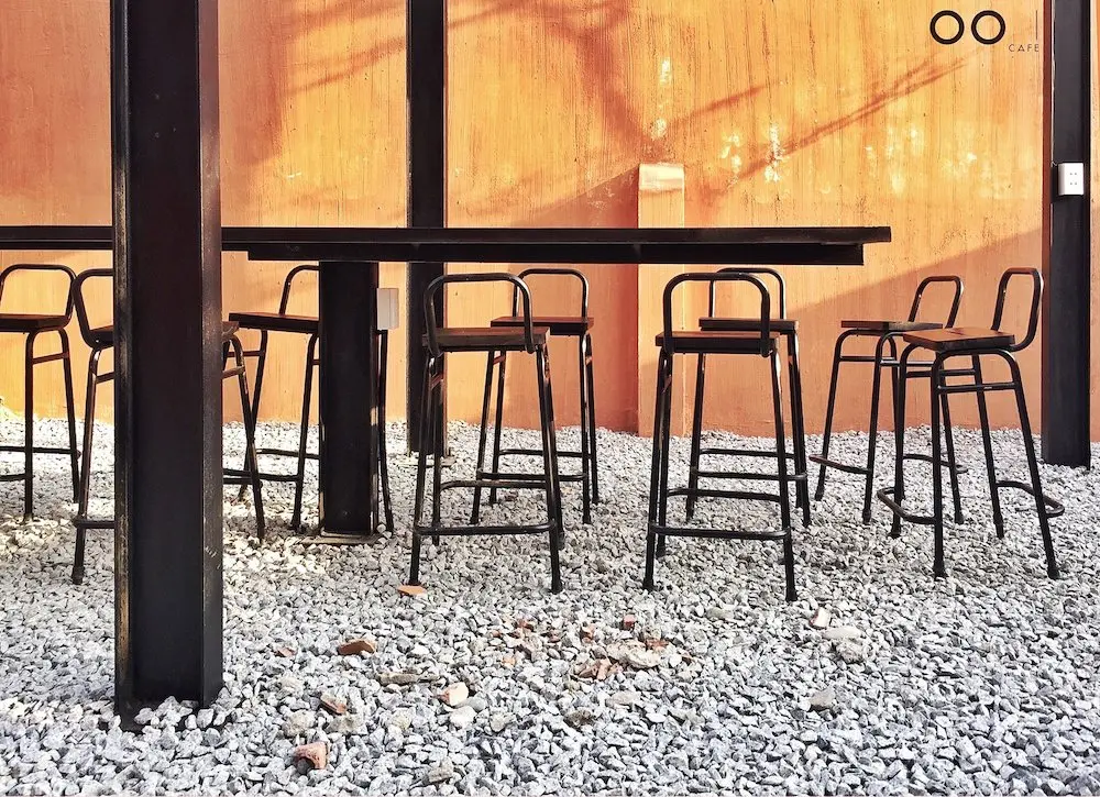 Đam m&ecirc; phong c&aacute;ch tối giản th&igrave; nhớ lưu lại địa chỉ của OO Cafe Huế 7