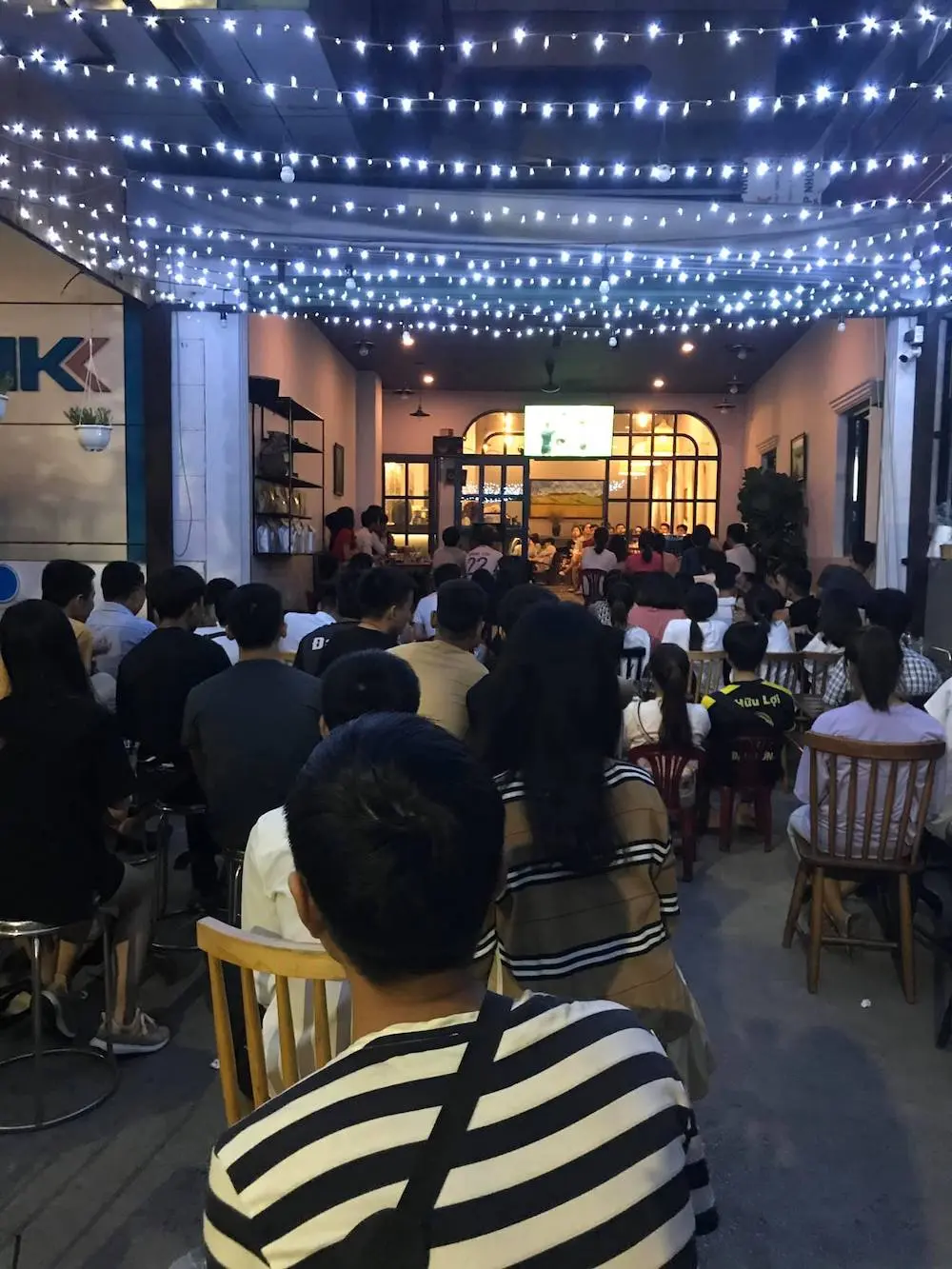 Để Lam Cafe thổi v&agrave;o Cố Đ&ocirc; th&acirc;n y&ecirc;u l&agrave;n gi&oacute; giản dị 16