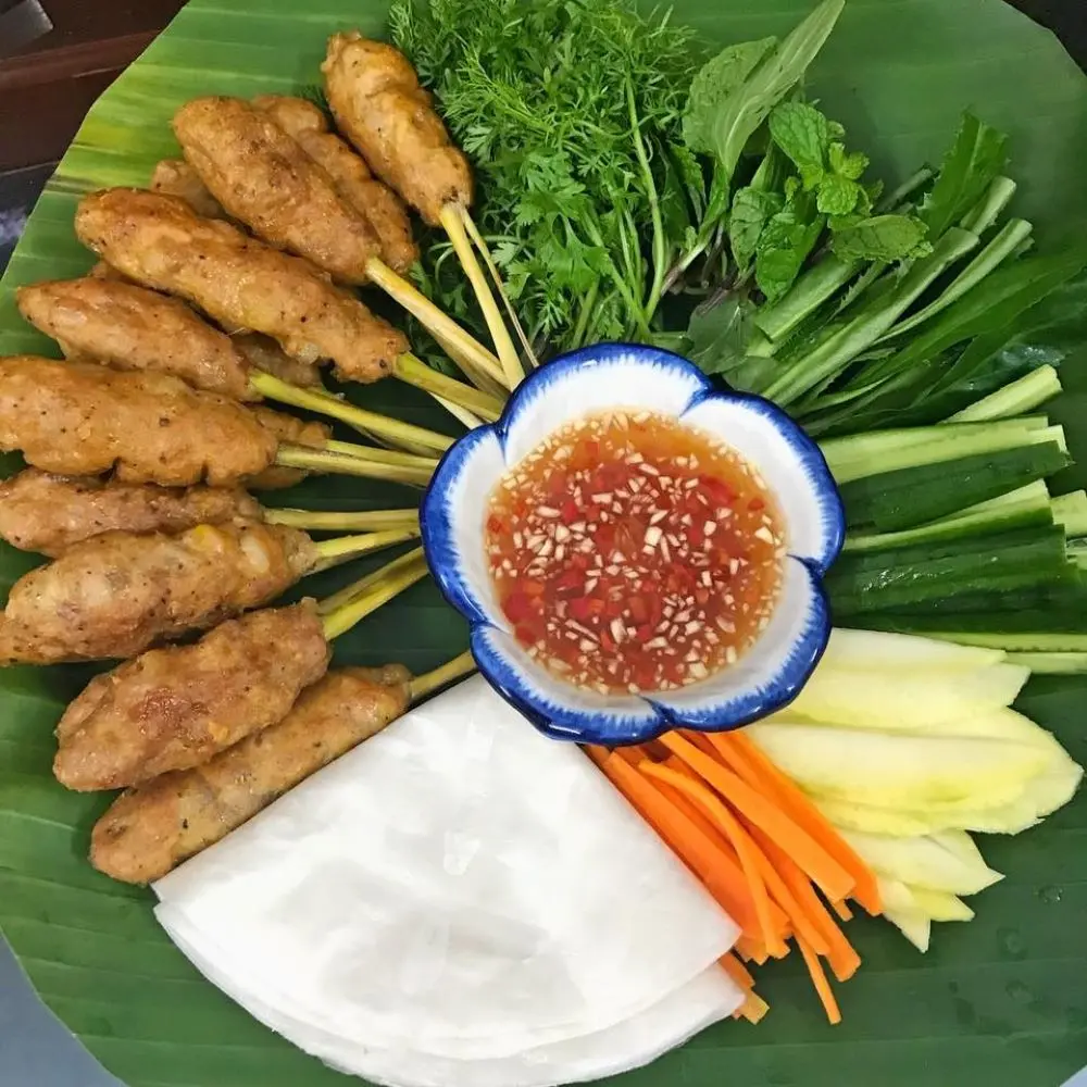 Đến Cố Đ&ocirc; phải thưởng thức m&oacute;n nem lụi Huế trứ danh 3