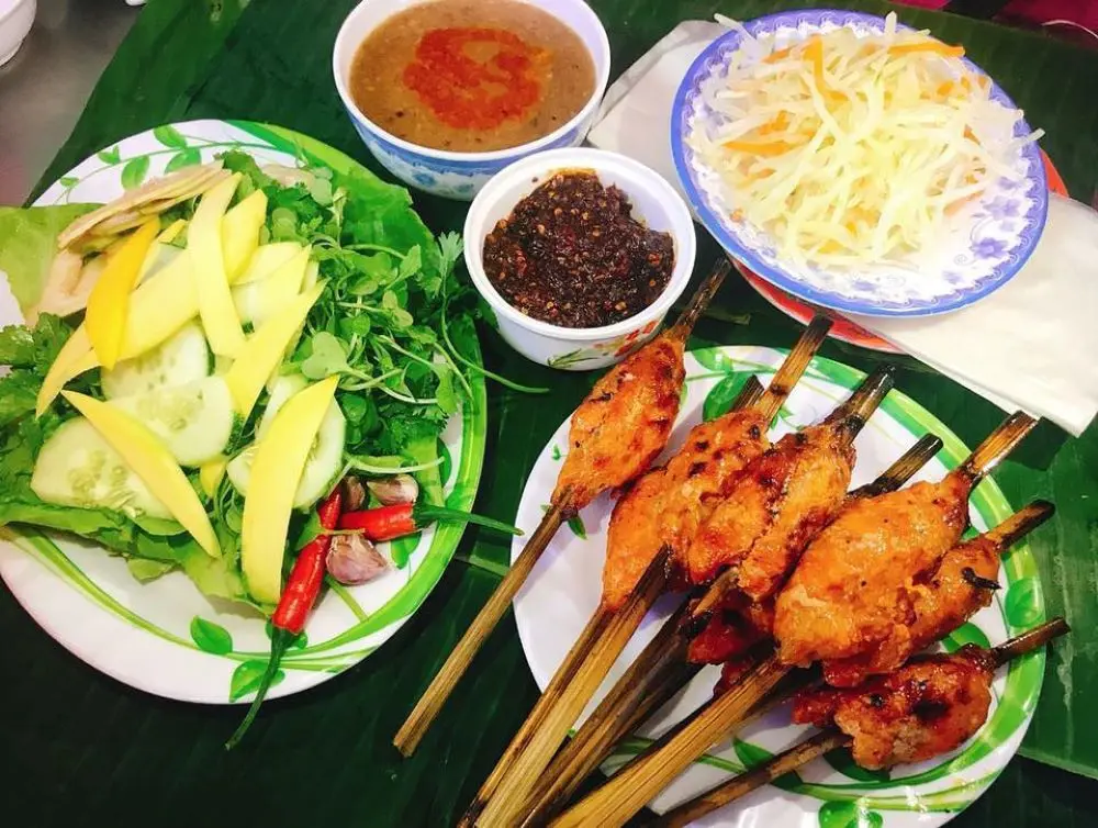 Đến Cố Đ&ocirc; phải thưởng thức m&oacute;n nem lụi Huế trứ danh 5