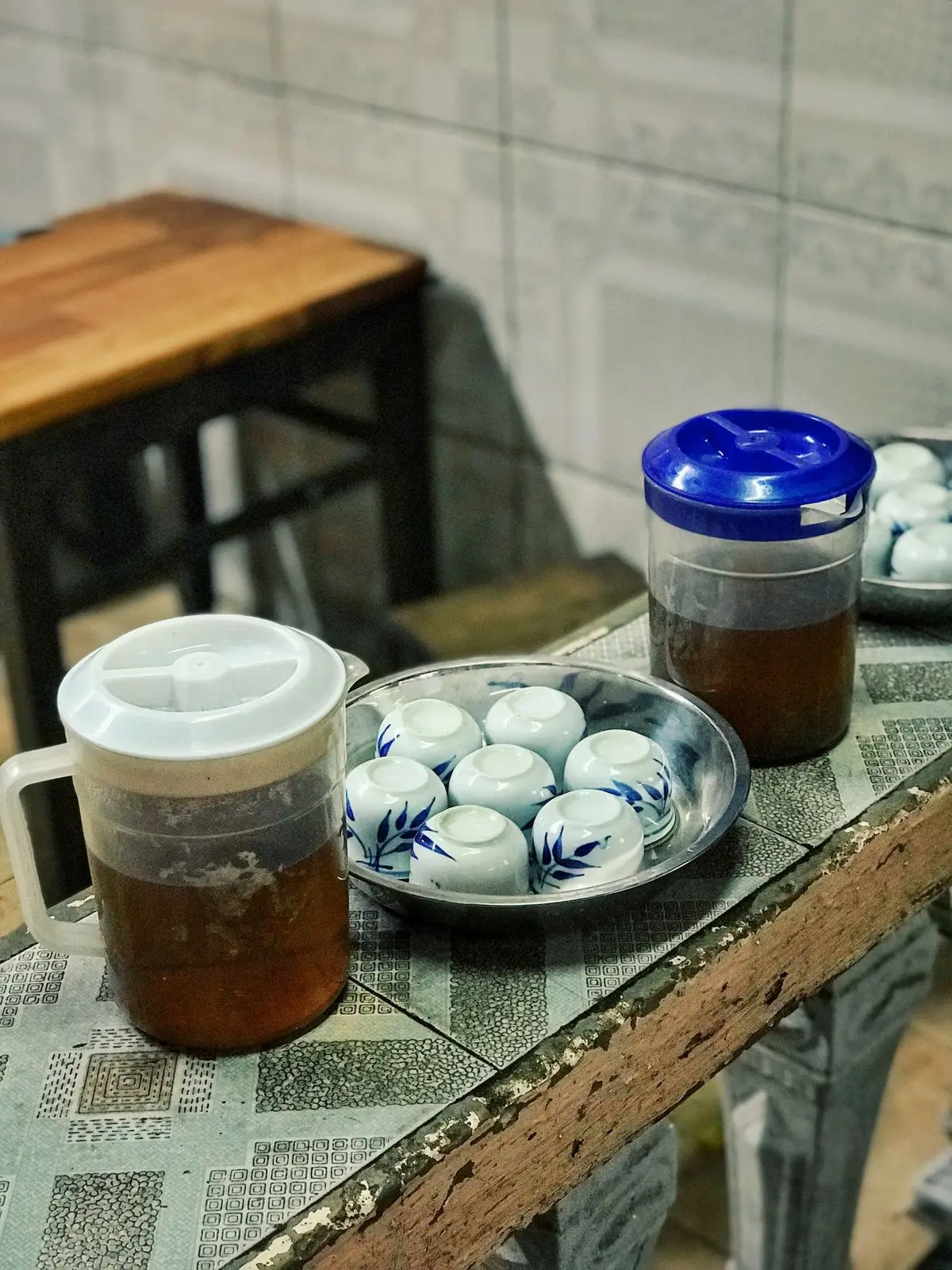 Đến Huế thì nhớ tạt ngang quán chè Linh Lan lâu đời nhất ở đất Thần Kinh 6