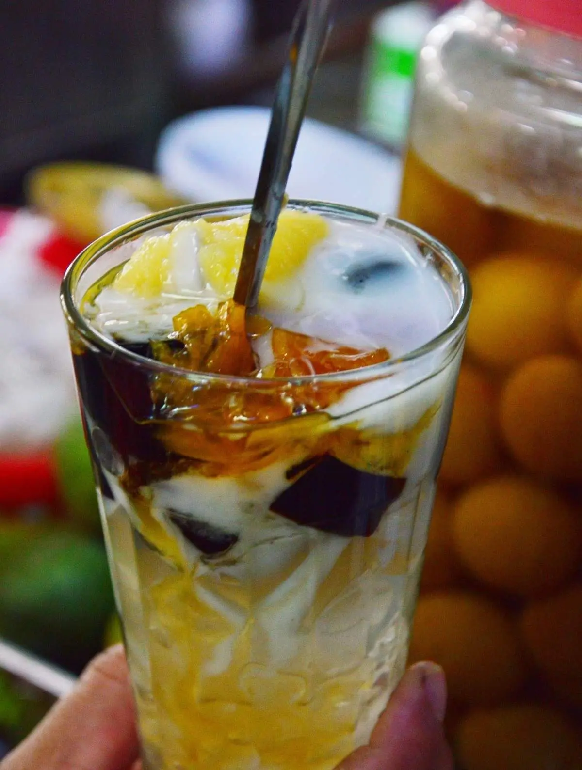 Địa chỉ những qu&aacute;n ch&egrave; nổi tiếng ở Huế dưới đ&acirc;y chắc chắn khiến bạn đổ đứ đừ 8