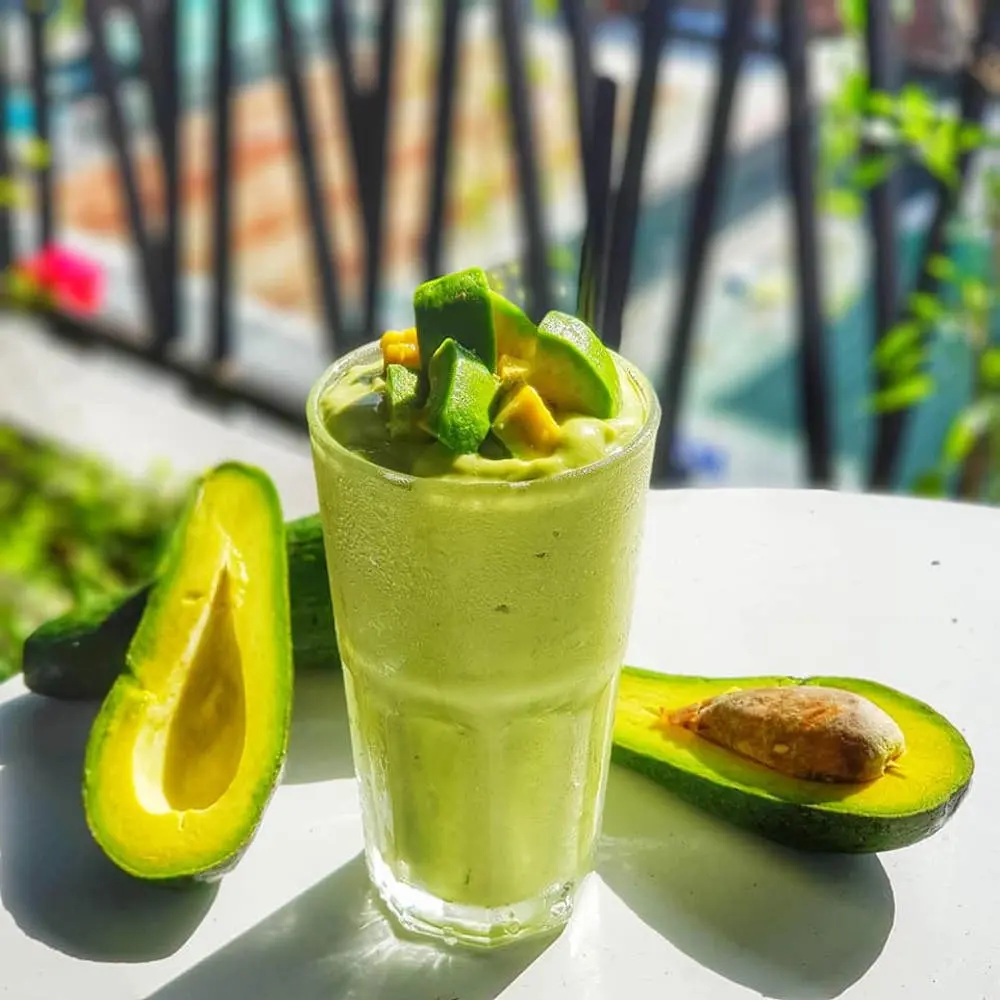 Dịch kh&ocirc;ng vi vu nước ngo&agrave;i được th&igrave; gh&eacute; Quinoa Caf&eacute; để c&oacute; ảnh check-in như ở trời T&acirc;y 11