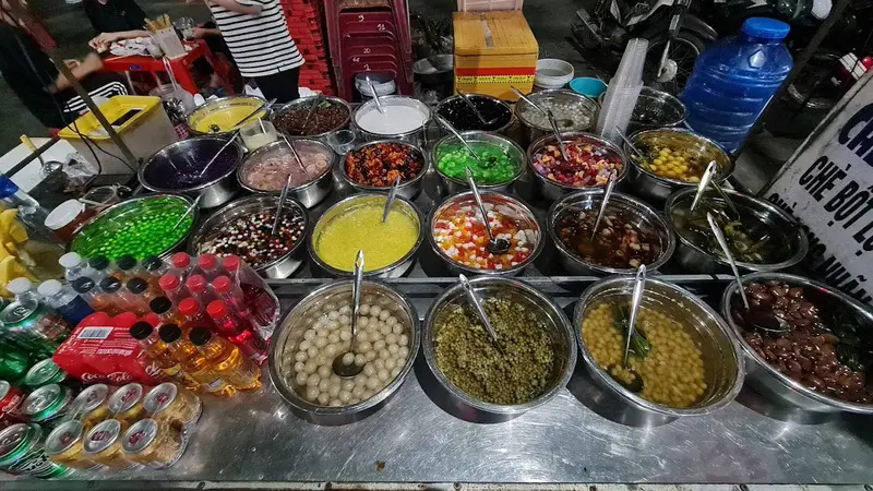 Hue food tour: H&agrave;nh tr&igrave;nh t&igrave;m hiểu Huế bằng ch&iacute;nh vị gi&aacute;c của m&igrave;nh 6