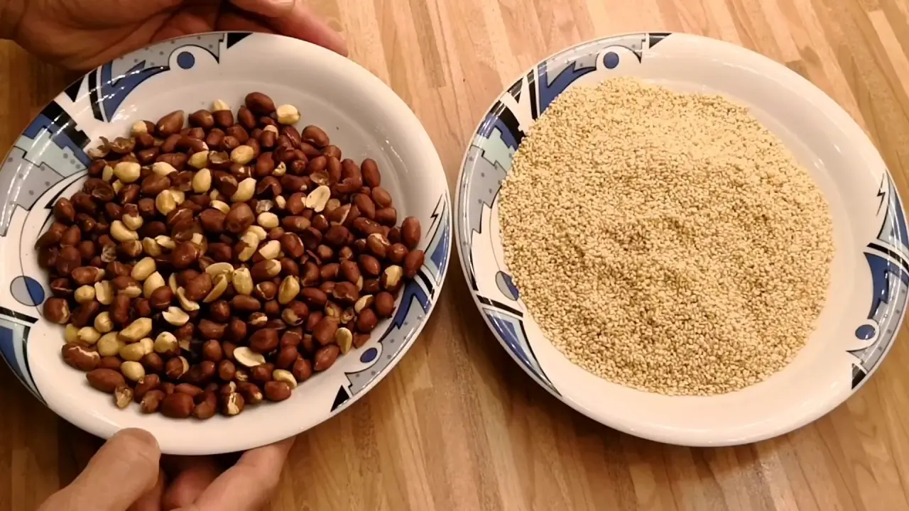 Kẹo M&egrave; xửng Huế - Đặc sản đậm đ&agrave; bản sắc hương vị cố đ&ocirc; 3