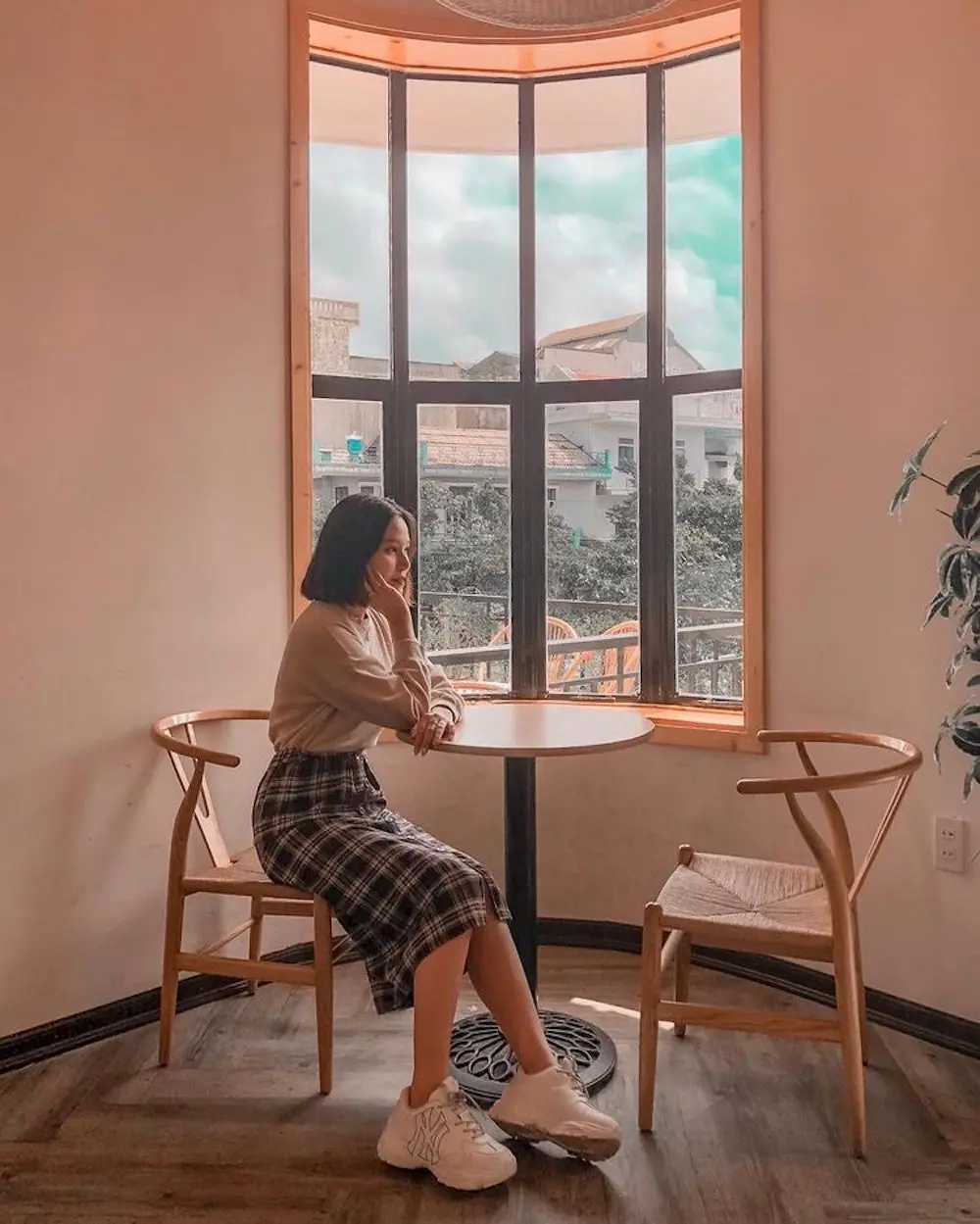 Mơ m&agrave;ng nước ngon, b&aacute;nh ngọt tại Gard&eacute;nia Coffee Bakery 18