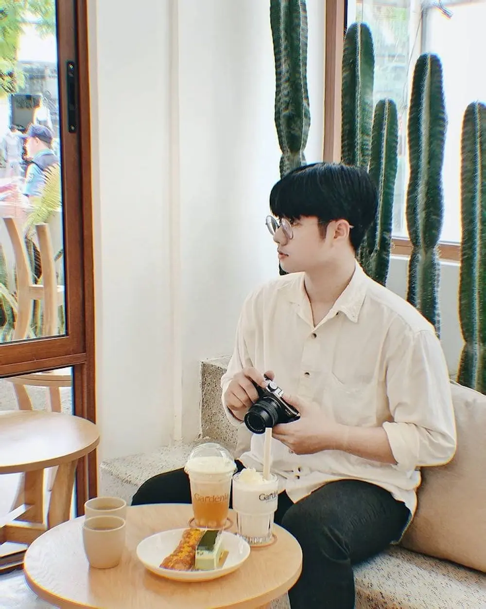 Mơ m&agrave;ng nước ngon, b&aacute;nh ngọt tại Gard&eacute;nia Coffee Bakery 22