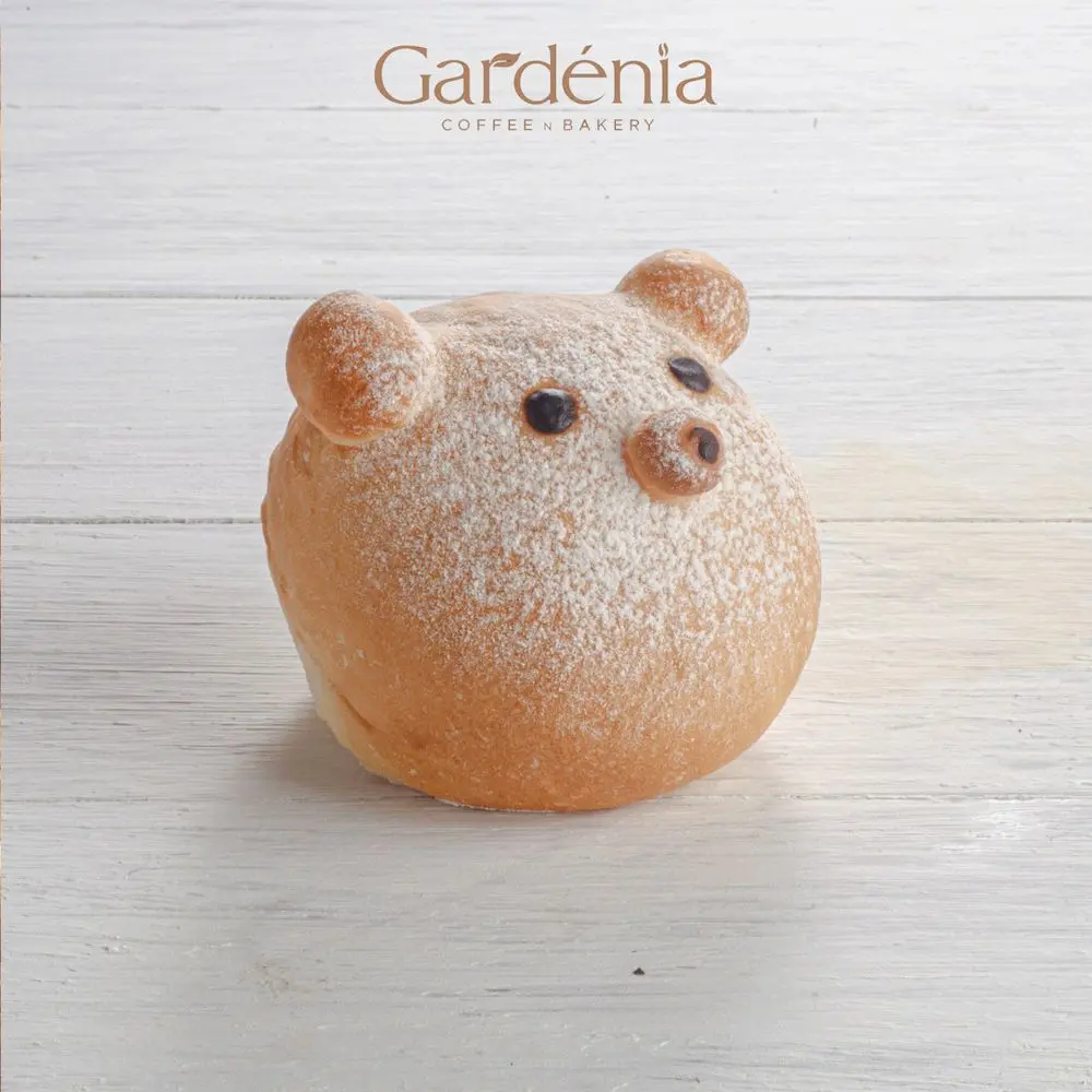 Mơ m&agrave;ng nước ngon, b&aacute;nh ngọt tại Gard&eacute;nia Coffee Bakery 17