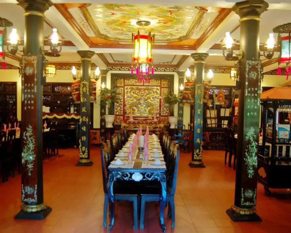 Nh&agrave; h&agrave;ng Cung Đ&igrave;nh - Trở về Huế xưa tại nh&agrave; h&agrave;ng Huế với phong c&aacute;ch cung đ&igrave;nh độc đ&aacute;o 2