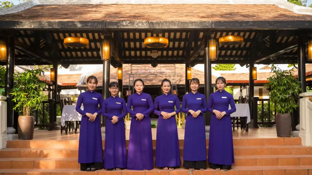 Nh&agrave; h&agrave;ng Nam Ch&acirc;u Hội qu&aacute;n - Một trong những nh&agrave; h&agrave;ng xuất hiện sớm nhất xứ Huế 12