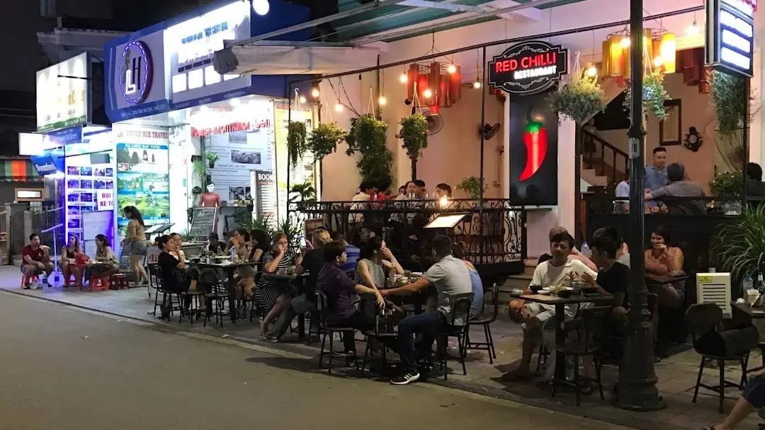 Nh&agrave; h&agrave;ng Red Chilli Huế - Điểm hẹn ẩm thực l&atilde;ng mạn giữa l&ograve;ng xứ Huế 7