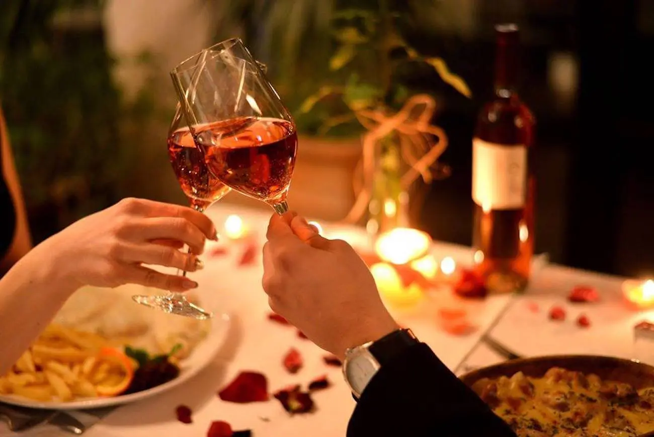&Ocirc; k&igrave;a Little Italy Restaurant &ndash; Nh&agrave; h&agrave;ng &Yacute; đầu ti&ecirc;n ở Huế 9