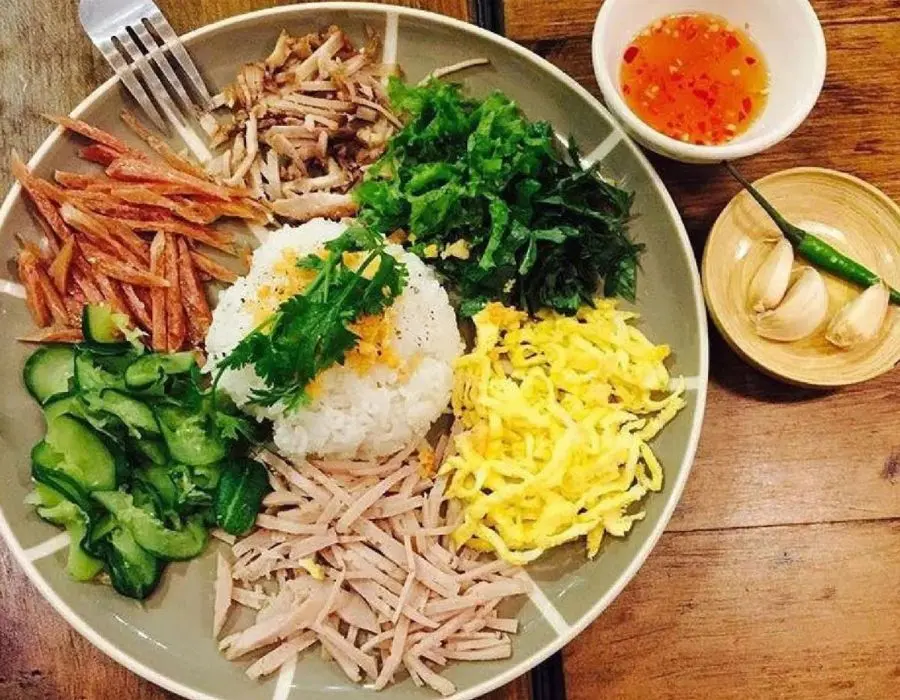 Qu&aacute;n Cơm &Acirc;m Phủ Huế với c&aacute;c m&oacute;n ăn cung đ&igrave;nh độc đ&aacute;o 3