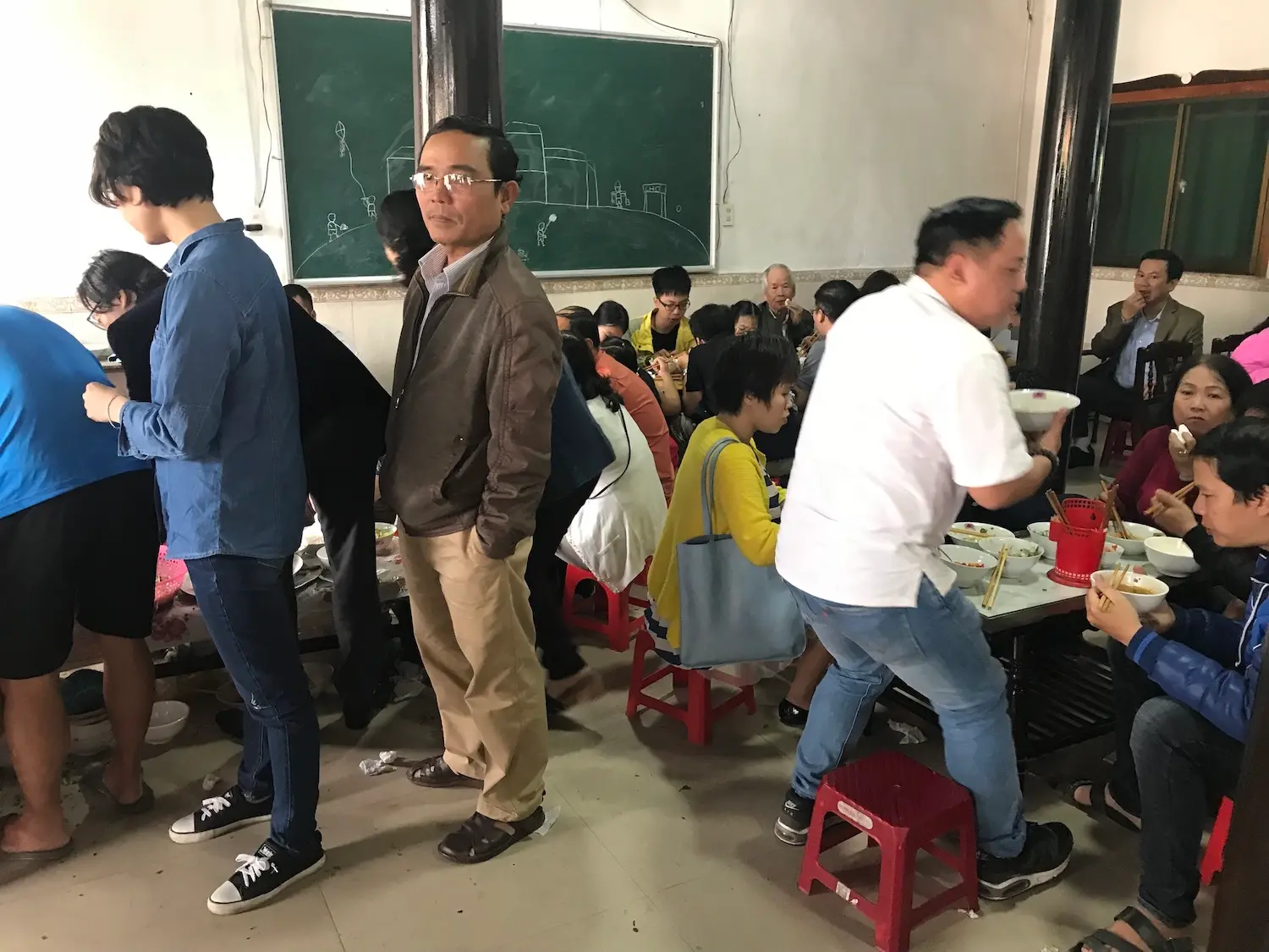 Qu&aacute;n mệ K&eacute;o - Kh&aacute;m ph&aacute; qu&aacute;n b&uacute;n b&ograve; Huế 70 năm lu&ocirc;n đ&ocirc;ng nghẹt kh&aacute;ch ở v&ugrave;ng đất Cố đ&ocirc; 5