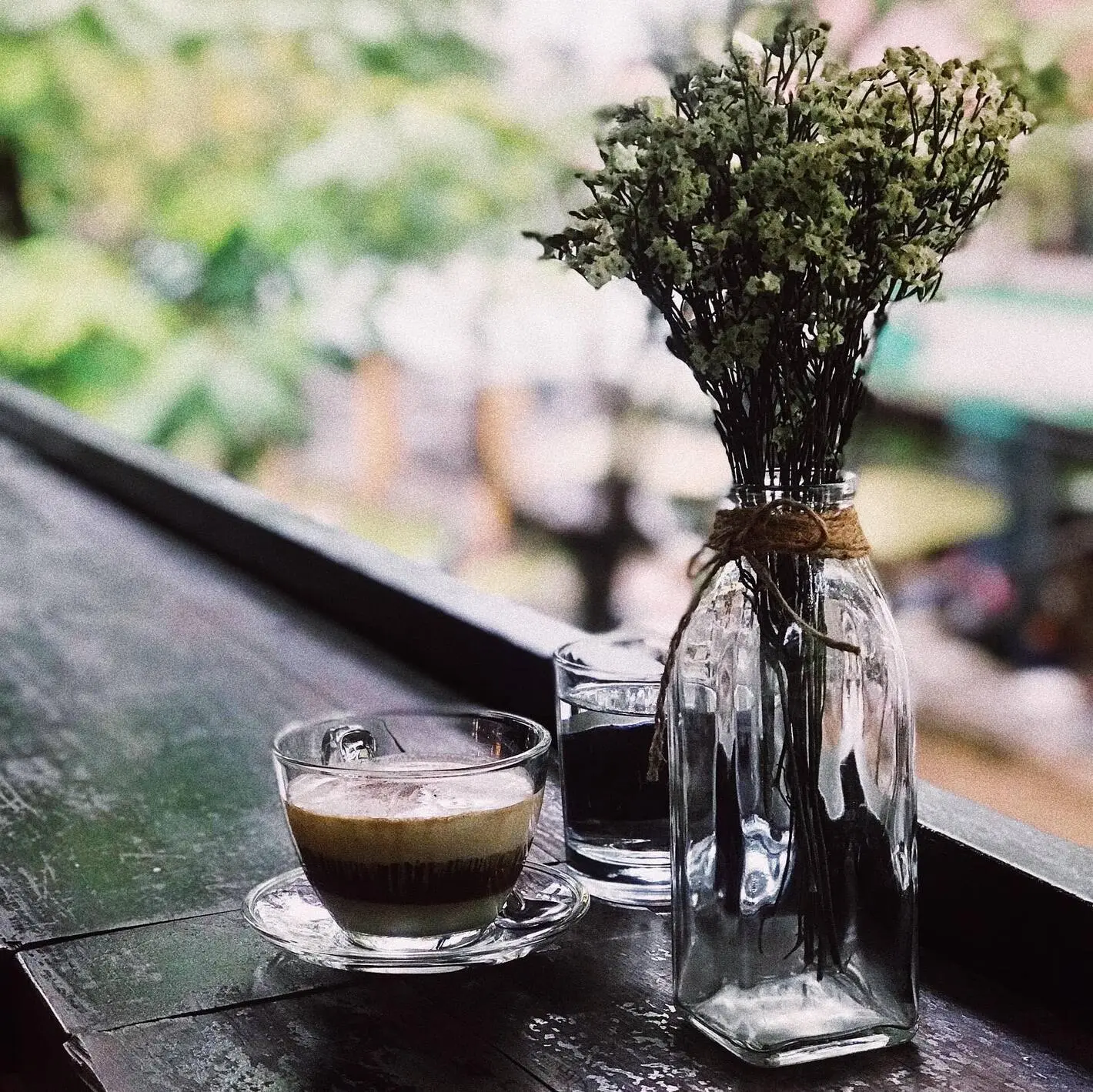 Root Cafe - Qu&aacute;n c&agrave; ph&ecirc; đậm chất nghệ sĩ giữa đất cố đ&ocirc; 6