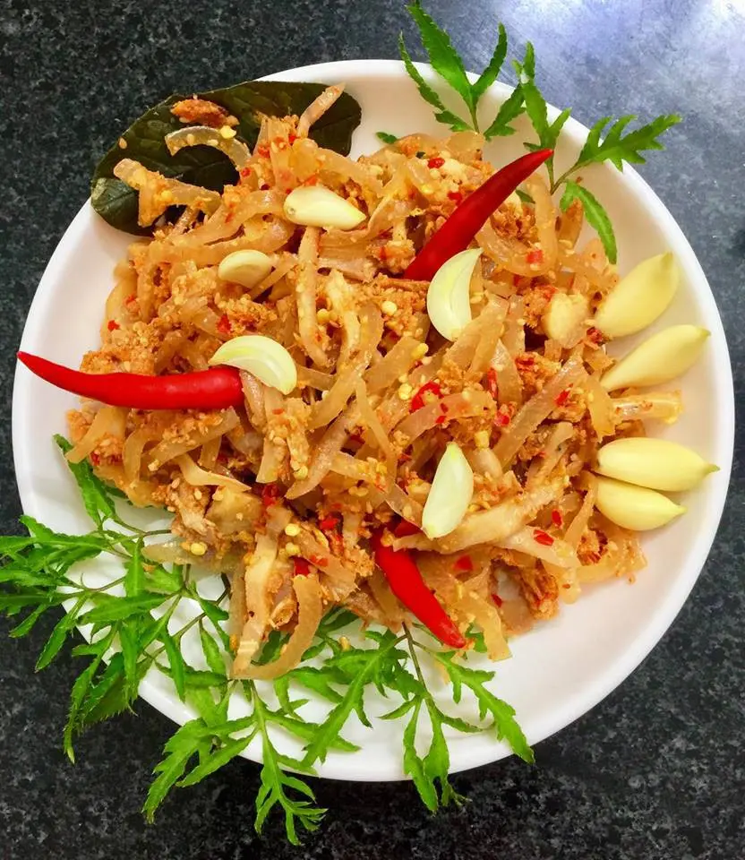 Thương nhớ hương vị đặc sản cố đ&ocirc; ngập tr&agrave;n con phố nem chả tr&eacute; Đ&agrave;o Duy Từ 8