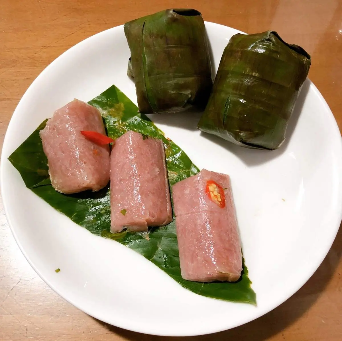 Thương nhớ hương vị đặc sản cố đ&ocirc; ngập tr&agrave;n con phố nem chả tr&eacute; Đ&agrave;o Duy Từ 4