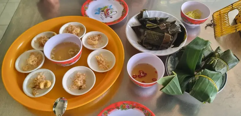 Thưởng thức B&aacute;nh nậm Huế v&agrave; cảm nhận hương vị d&acirc;n d&atilde; cực hấp dẫn 15