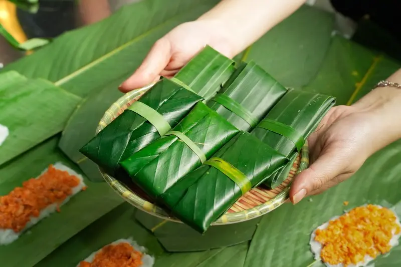 Thưởng thức B&aacute;nh nậm Huế v&agrave; cảm nhận hương vị d&acirc;n d&atilde; cực hấp dẫn 13