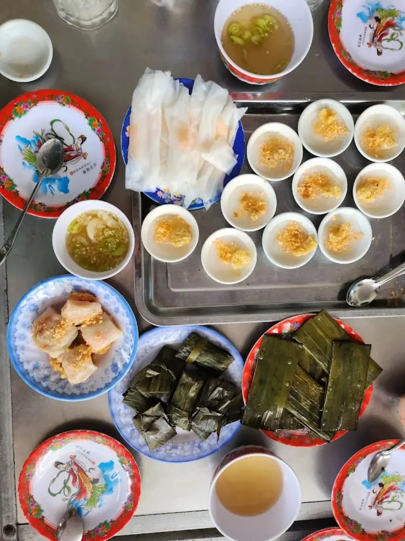 Thưởng thức B&aacute;nh nậm Huế v&agrave; cảm nhận hương vị d&acirc;n d&atilde; cực hấp dẫn 10