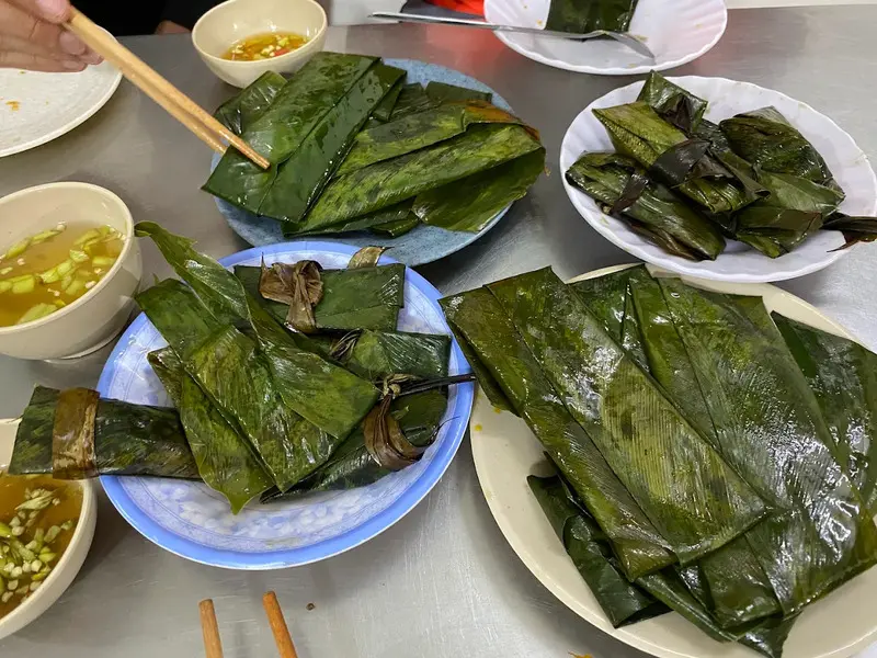 Thưởng thức B&aacute;nh nậm Huế v&agrave; cảm nhận hương vị d&acirc;n d&atilde; cực hấp dẫn 18