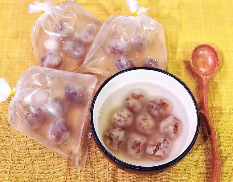 Thưởng thức ch&egrave; heo quay, m&oacute;n đặc sản lạ miệng xứ Cố đ&ocirc; 2