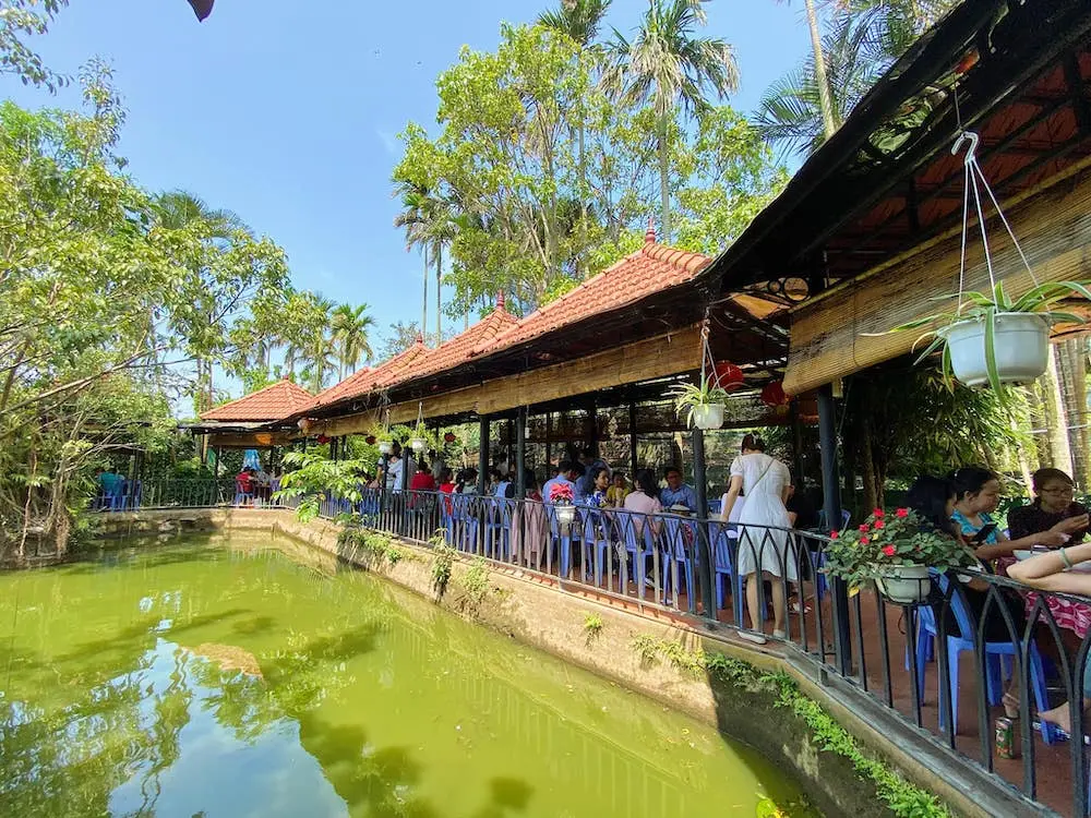 Thưởng thức trọn vẹn ẩm thực xứ Huế tại nh&agrave; h&agrave;ng Duy&ecirc;n Qu&ecirc; 7