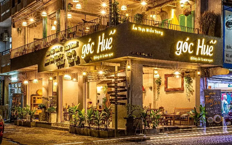 Top 10 nh&agrave; h&agrave;ng m&oacute;n Huế chuẩn vị cố đ&ocirc; giữa l&ograve;ng S&agrave;i G&ograve;n 2