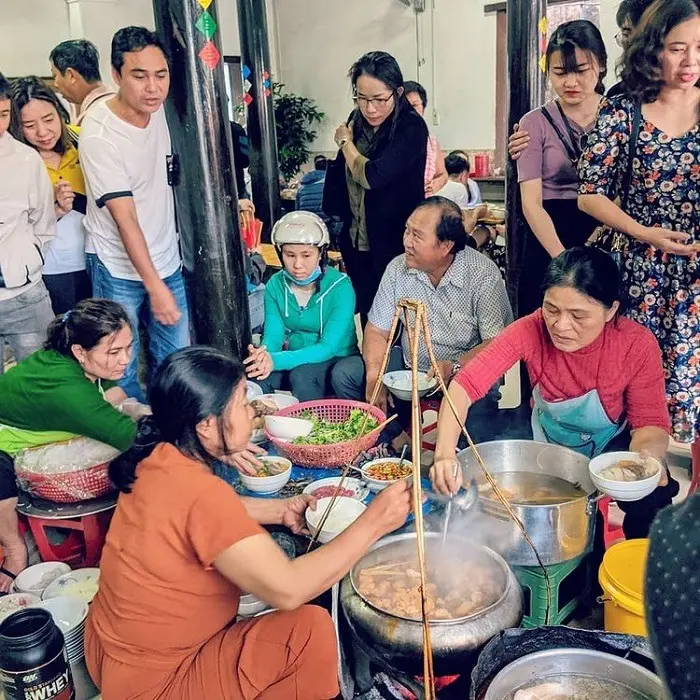 Top 7 qu&aacute;n b&uacute;n b&ograve; Huế ngon cho&aacute;ng v&aacute;ng qu&ecirc;n lối về khiến ai ăn cũng nhớ 4
